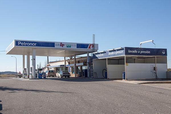 Estación de Servicio Domingo Bravo