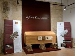 Sepulcro de la Infanta Leonor de Castilla.